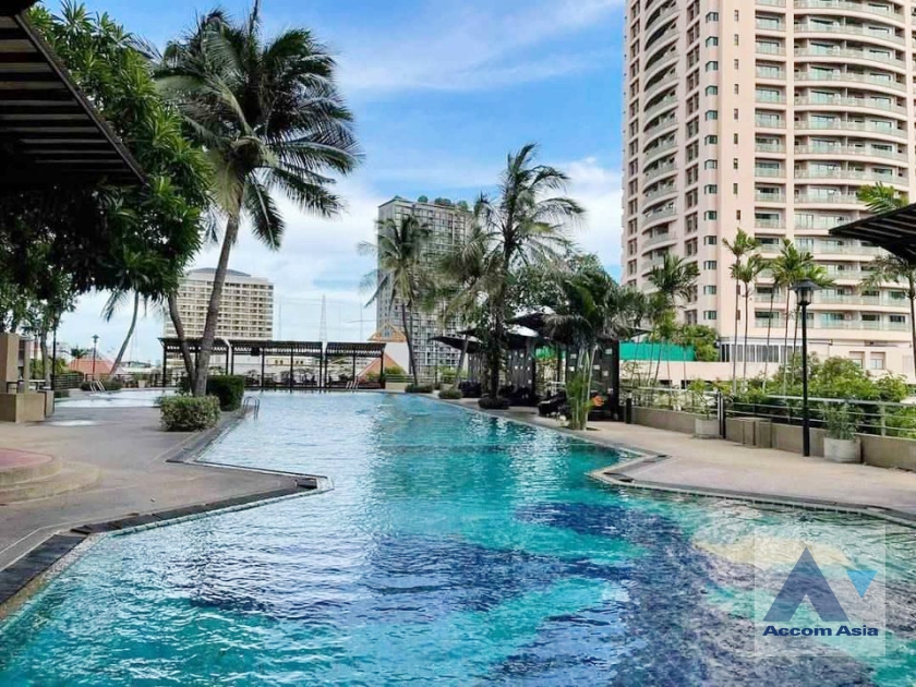  2 Bedrooms  Condominium For Sale in Sathorn, Bangkok  near BTS Sala Daeng - MRT Lumphini (AA37988)