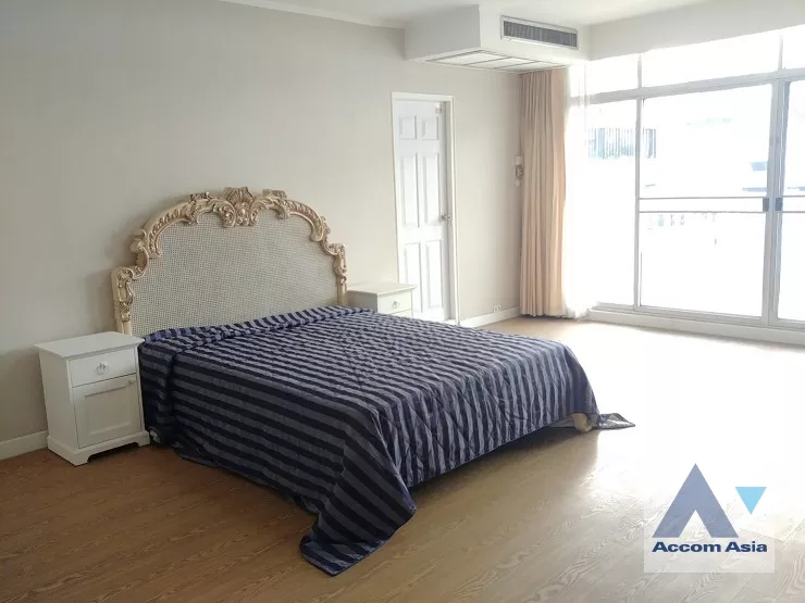  4 Bedrooms  Condominium For Rent in Sukhumvit, Bangkok  near BTS Asok - MRT Sukhumvit (AA37993)