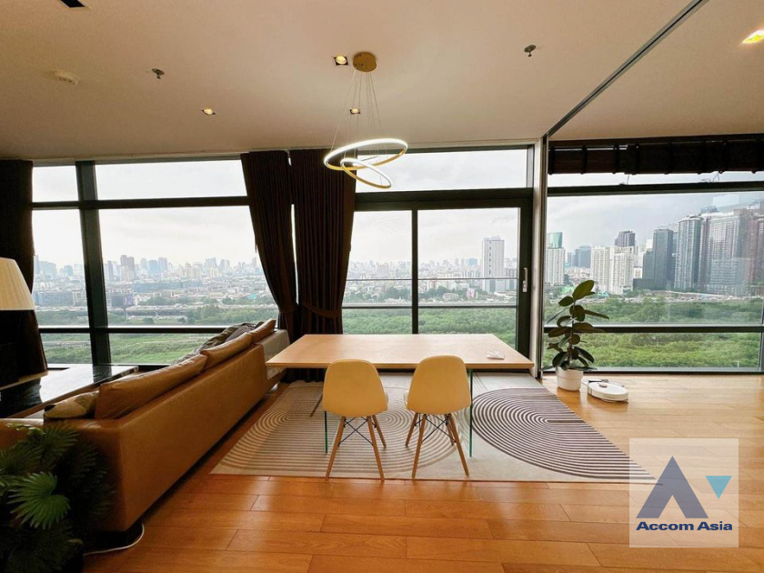  2 Bedrooms  Condominium For Rent in Ploenchit, Bangkok  near MRT Phetchaburi (AA38106)