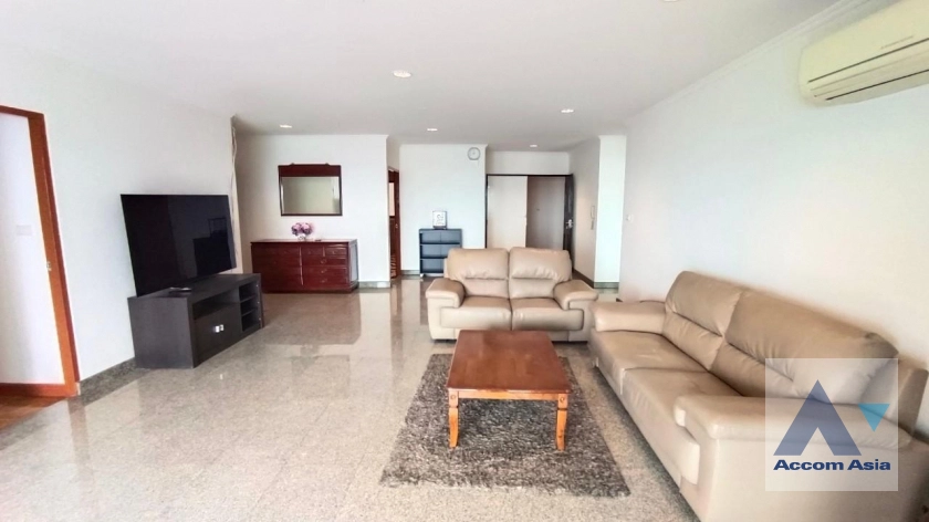  3 Bedrooms  Condominium For Rent in Sathorn, Bangkok  near BTS Sala Daeng - MRT Lumphini (AA38141)