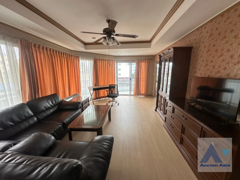  2 Bedrooms  Condominium For Rent in Sukhumvit, Bangkok  near BTS Phra khanong (AA38190)