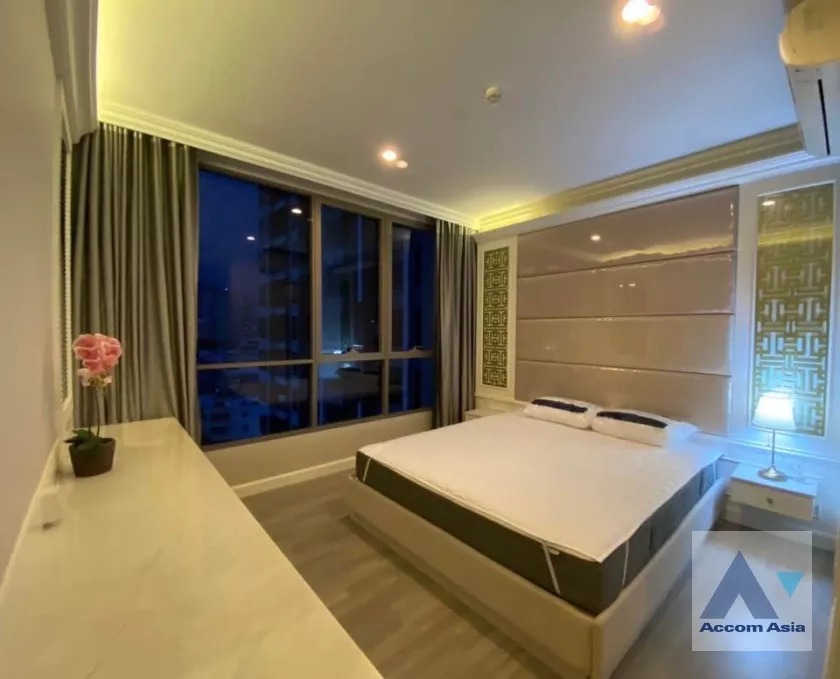  2 Bedrooms  Condominium For Rent in Sathorn, Bangkok  (AA38221)