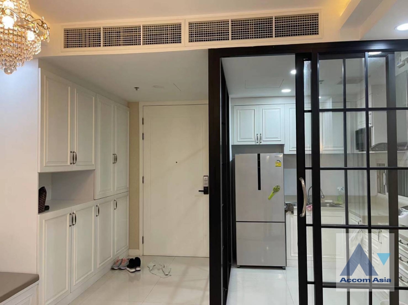  1 Bedroom  Condominium For Rent & Sale in Sathorn, Bangkok  near BTS Chong Nonsi - BRT Sathorn (AA38229)