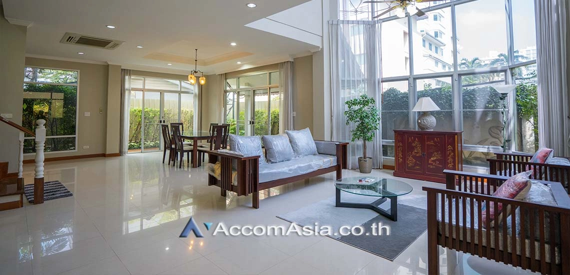 Garden View, Double High Ceiling, Pet friendly |  5 Bedrooms  House For Rent in Sukhumvit, Bangkok  near BTS Nana (95245)