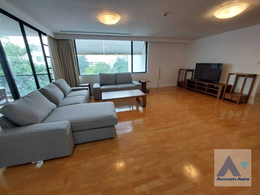  4 Bedrooms  Apartment For Rent in Sathorn, Bangkok  near BTS Sala Daeng - MRT Lumphini (AA38239)