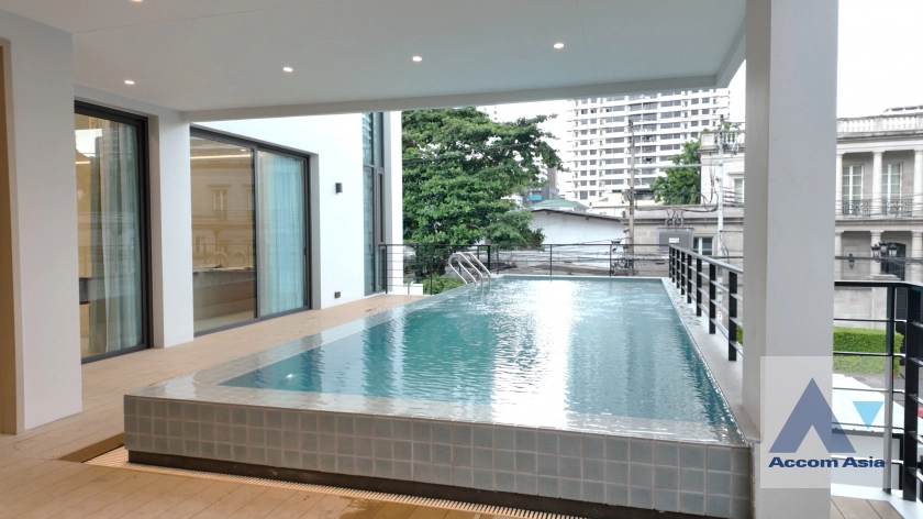 Private Swimming Pool |  4 Bedrooms  House For Rent in Sukhumvit, Bangkok  near BTS Thong Lo (AA38256)