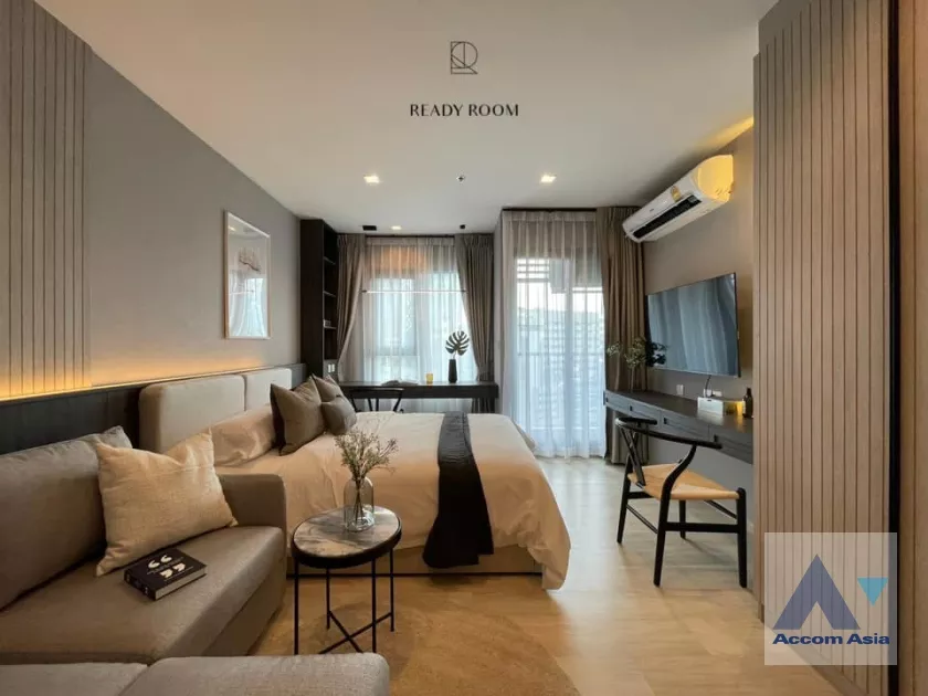  1 Bedroom  Condominium For Rent in Ploenchit, Bangkok  near BTS Ploenchit (AA38316)