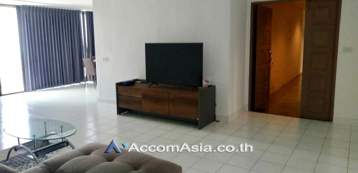 Pet friendly |  3 Bedrooms  Condominium For Rent & Sale in Charoenkrung, Bangkok  near MRT Khlong Toei (25263)