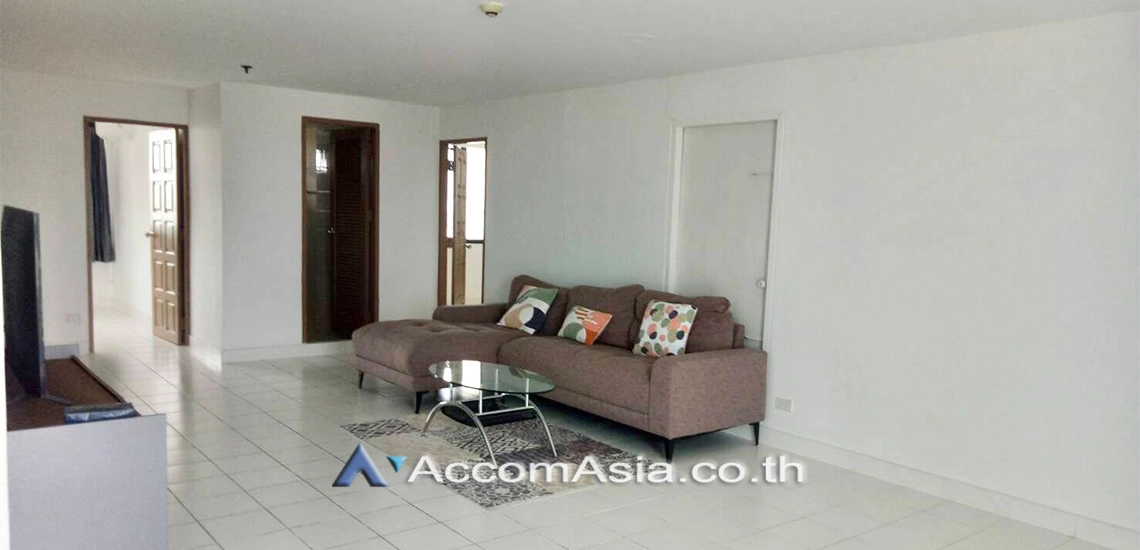 Pet friendly |  3 Bedrooms  Condominium For Rent & Sale in Sathorn, Bangkok  near MRT Khlong Toei (25263)