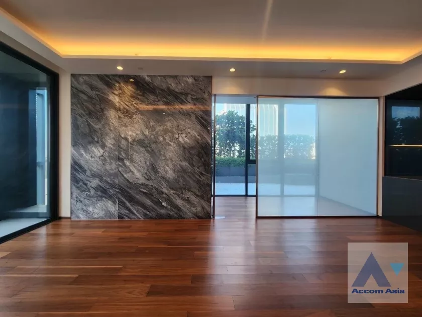 Huge Terrace |  2 Bedrooms  Condominium For Sale in Sukhumvit, Bangkok  near BTS Phrom Phong (AA38448)