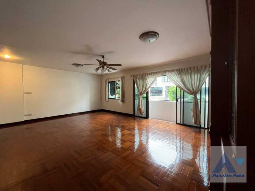 9  1 br Townhouse For Rent in sathorn ,Bangkok  AA38491