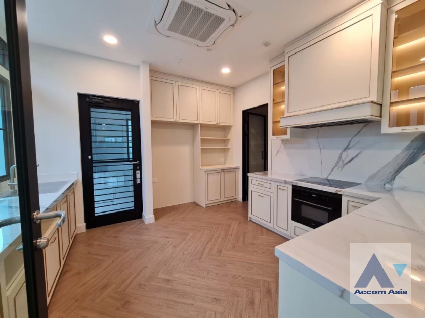 14  4 br House for rent and sale in Latkrabang ,Bangkok ARL Ban Thap Chang at Nantawan Rama 9 New Krungthepkreetha AA38579