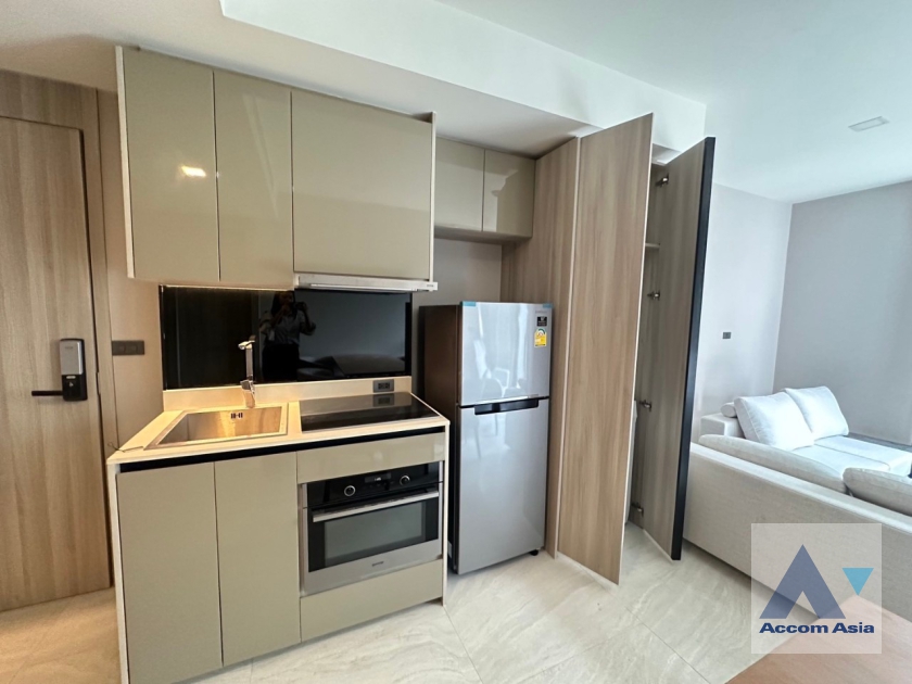  2 Bedrooms  Condominium For Rent in Sukhumvit, Bangkok  near BTS Asok - MRT Sukhumvit (AA38581)