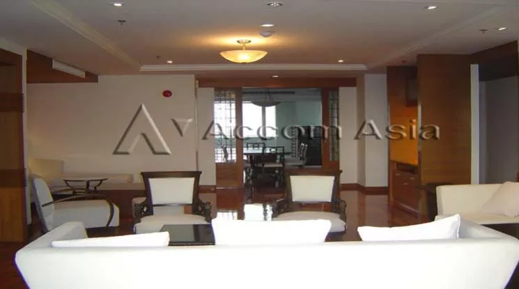 Pet friendly |  4 Bedrooms  Apartment For Rent in Sukhumvit, Bangkok  near BTS Nana (15283)