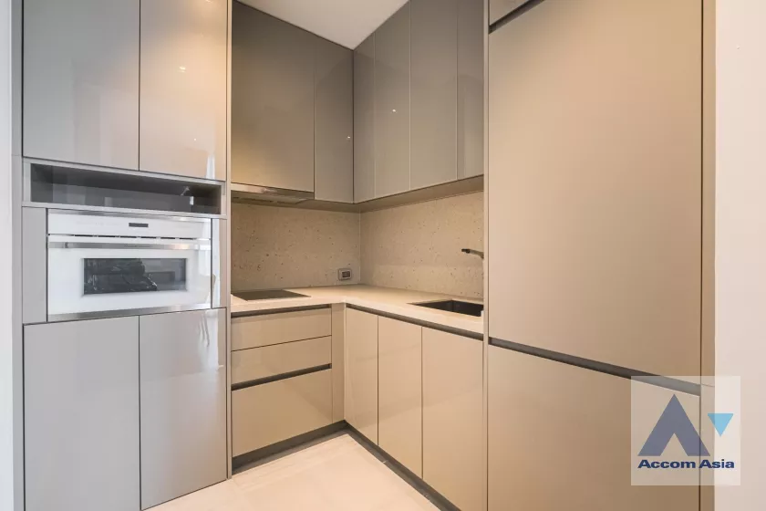  1 Bedroom  Condominium For Rent & Sale in Sukhumvit, Bangkok  near BTS Phrom Phong (AA38628)