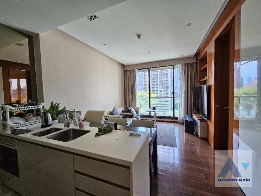  1 Bedroom  Condominium For Sale in Sukhumvit, Bangkok  near BTS Phrom Phong (AA38641)