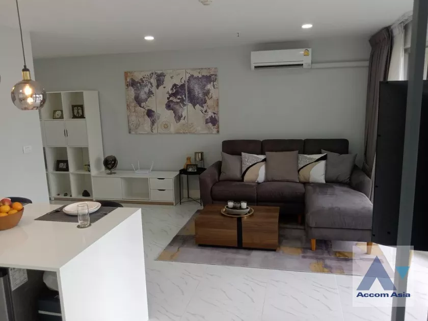  1 Bedroom  Condominium For Rent in Sukhumvit, Bangkok  near BTS Nana (AA38644)