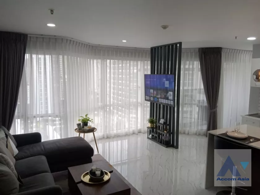  1 Bedroom  Condominium For Rent in Sukhumvit, Bangkok  near BTS Nana (AA38644)