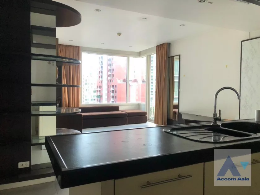  2 Bedrooms  Condominium For Sale in Phaholyothin, Bangkok  near BTS Chitlom (AA38648)