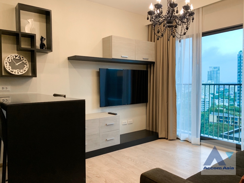  1 Bedroom  Condominium For Rent in Sukhumvit, Bangkok  near BTS Thong Lo (AA38652)