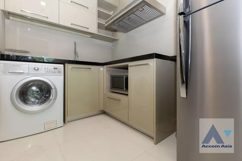  2 Bedrooms  Condominium For Rent & Sale in Sukhumvit, Bangkok  near BTS Phrom Phong (AA38656)