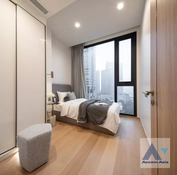  2 Bedrooms  Condominium For Rent in Silom, Bangkok  near BTS Chong Nonsi (AA38678)