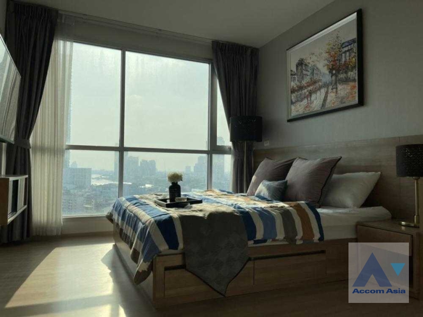  2 Bedrooms  Condominium For Rent & Sale in Sathorn, Bangkok  near BTS Saphan Taksin (AA38679)