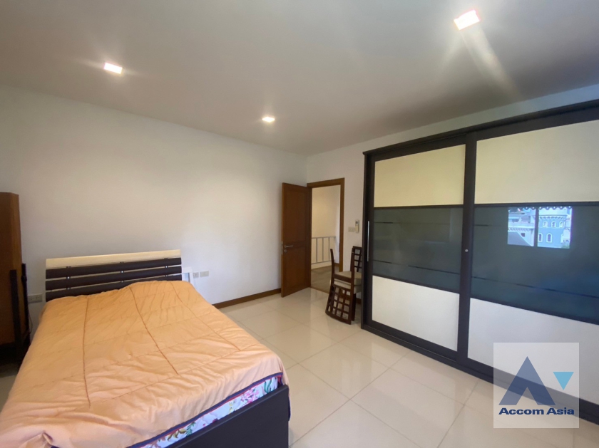 11  4 br Townhouse For Sale in Sukhumvit ,Bangkok BTS Asok - MRT Sukhumvit at Kiarti Thanee City AA38715