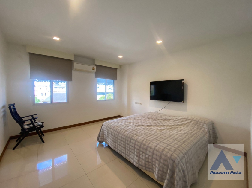 13  4 br Townhouse For Sale in Sukhumvit ,Bangkok BTS Asok - MRT Sukhumvit at Kiarti Thanee City AA38715