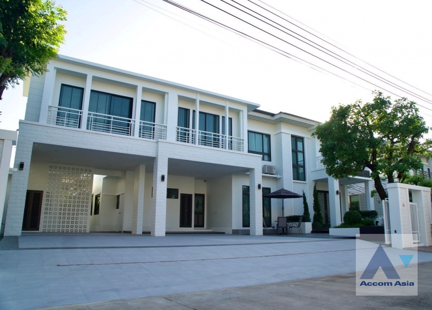  4 Bedrooms  House For Rent in Samutprakan, Samutprakan  near ARL Ratchaprarop (AA38744)