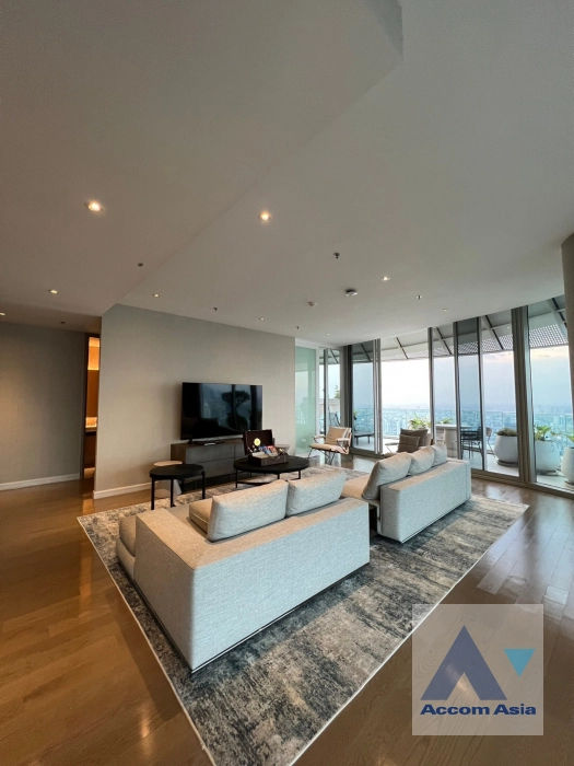 6  3 br Apartment For Rent in Ploenchit ,Bangkok BTS Ratchadamri at Luxury Service Residence AA38752