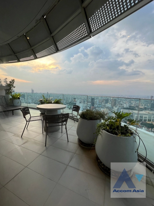 Duplex Condo |  3 Bedrooms  Apartment For Rent in Ploenchit, Bangkok  near BTS Ratchadamri (AA38752)