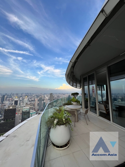 Duplex Condo |  3 Bedrooms  Apartment For Rent in Ploenchit, Bangkok  near BTS Ratchadamri (AA38752)