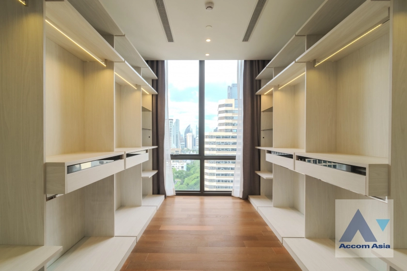 9  2 br Condominium For Rent in Ploenchit ,Bangkok BTS Ploenchit at MUNIQ Langsuan AA38770