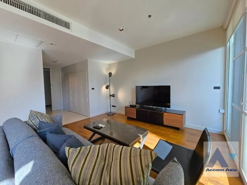  2 Bedrooms  Condominium For Rent in Sukhumvit, Bangkok  near BTS Phrom Phong (AA38838)