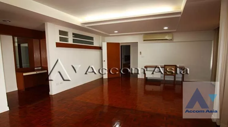 Pet friendly |  3 Bedrooms  Apartment For Rent in Sukhumvit, Bangkok  near BTS Phrom Phong (AA38839)