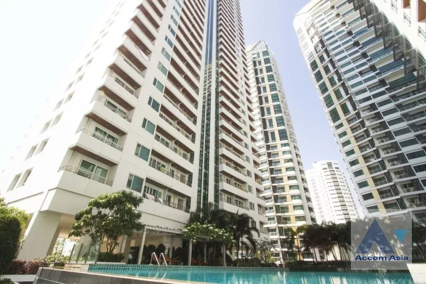  1  3 br Apartment For Rent in Sukhumvit ,Bangkok BTS Phrom Phong at Good maintained AA38841