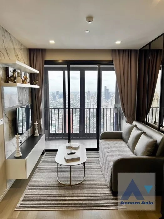  2 Bedrooms  Condominium For Rent in Sukhumvit, Bangkok  near BTS Asok - MRT Sukhumvit (AA38857)