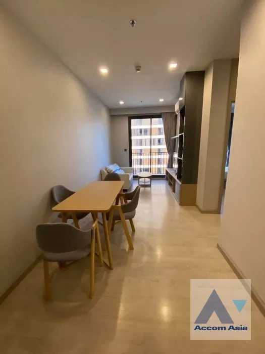  2 Bedrooms  Condominium For Rent in Sukhumvit, Bangkok  near BTS Ekkamai (AA38858)