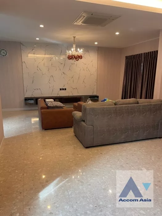  1  4 br House For Sale in Samutprakan ,Samutprakan BTS Bearing at Grand Bangkok Boulevard Sukhumvit AA38863