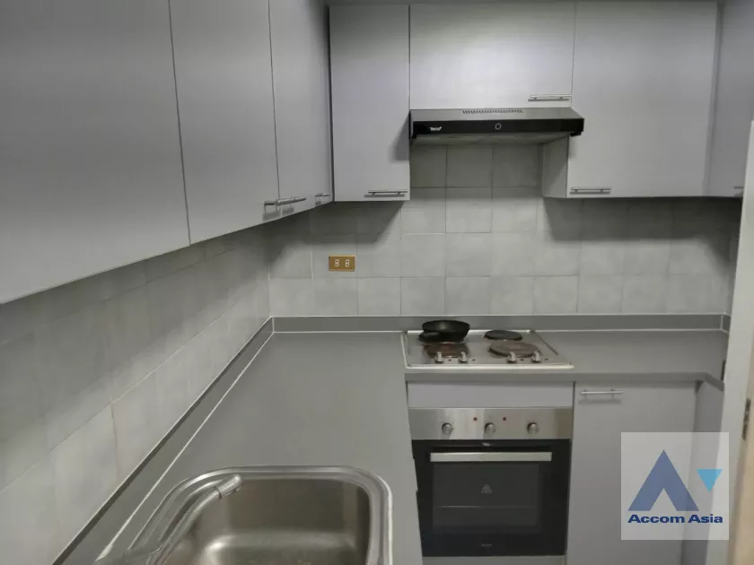  3 Bedrooms  Condominium For Rent in Sukhumvit, Bangkok  near BTS Asok - MRT Sukhumvit (AA38902)