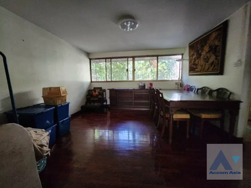 5  4 br House For Rent in Sukhumvit ,Bangkok BTS Phrom Phong AA38903