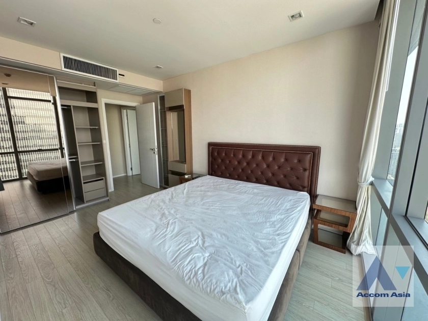Duplex Condo |  2 Bedrooms  Condominium For Rent in Sukhumvit, Bangkok  near BTS Asok (AA38907)