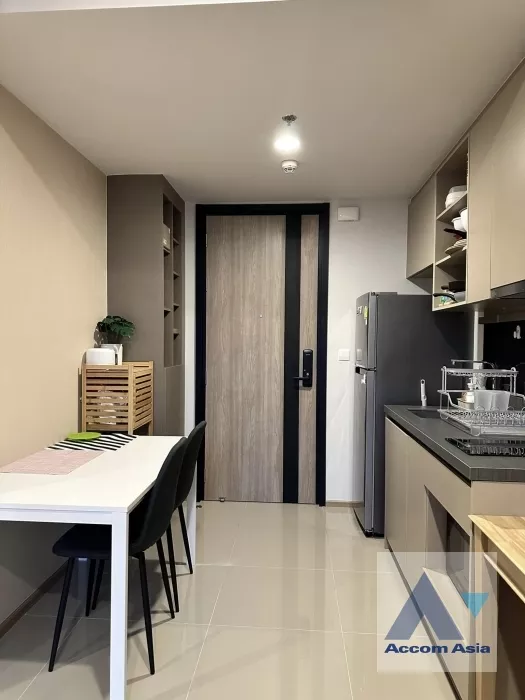  1 Bedroom  Condominium For Rent in Sukhumvit, Bangkok  near BTS Thong Lo (AA38912)