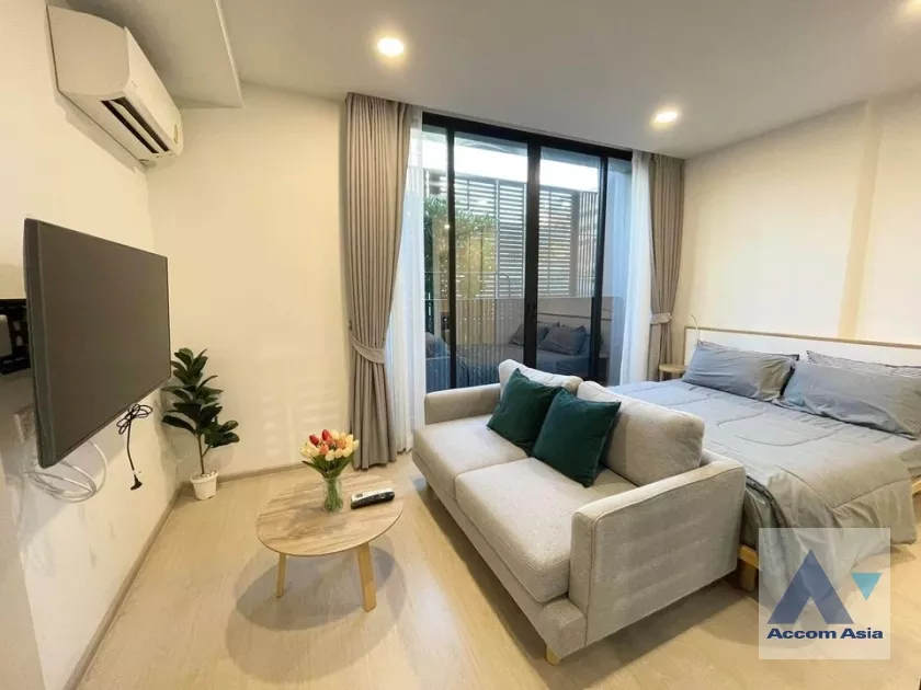  1 Bedroom  Condominium For Rent in Sukhumvit, Bangkok  near BTS Ekkamai (AA38915)