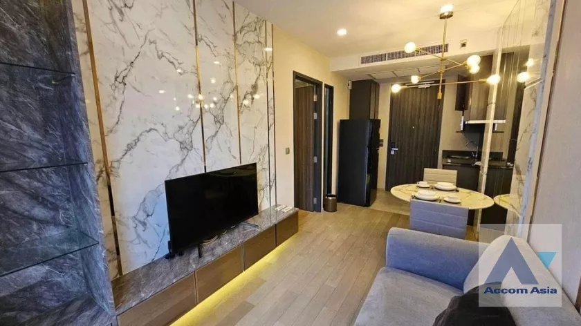  1 Bedroom  Condominium For Rent in Sukhumvit, Bangkok  near BTS Asok - MRT Sukhumvit (AA38916)