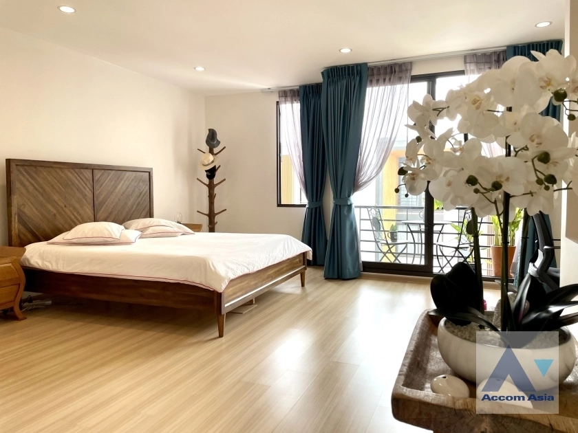 10  3 br Townhouse For Rent in Pattanakarn ,Bangkok ARL Hua Mak at Shizen Phatthanakan AA38920