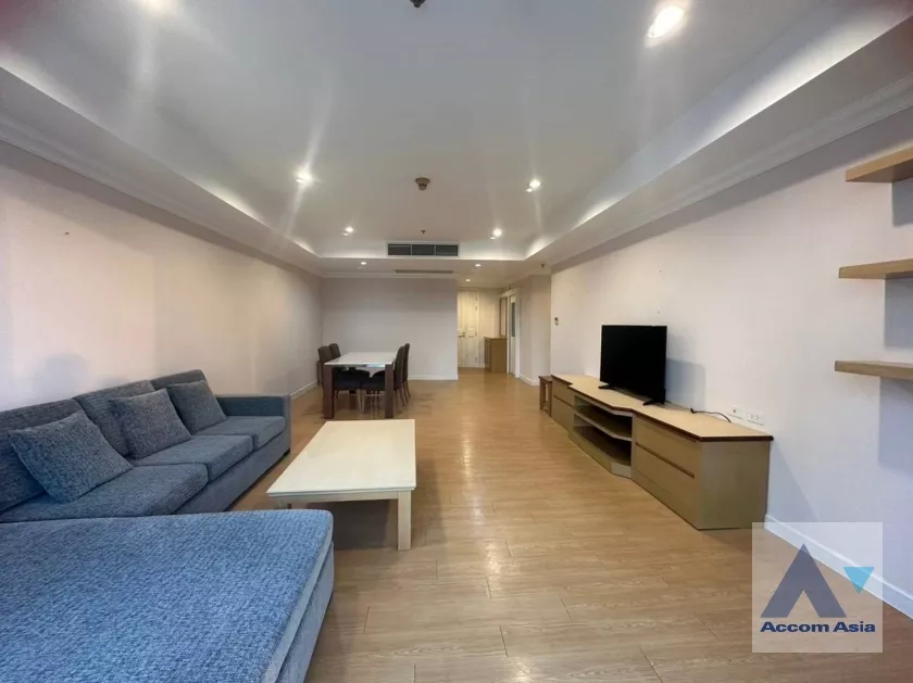  3 Bedrooms  Condominium For Rent in Sukhumvit, Bangkok  near BTS Phrom Phong (AA38921)