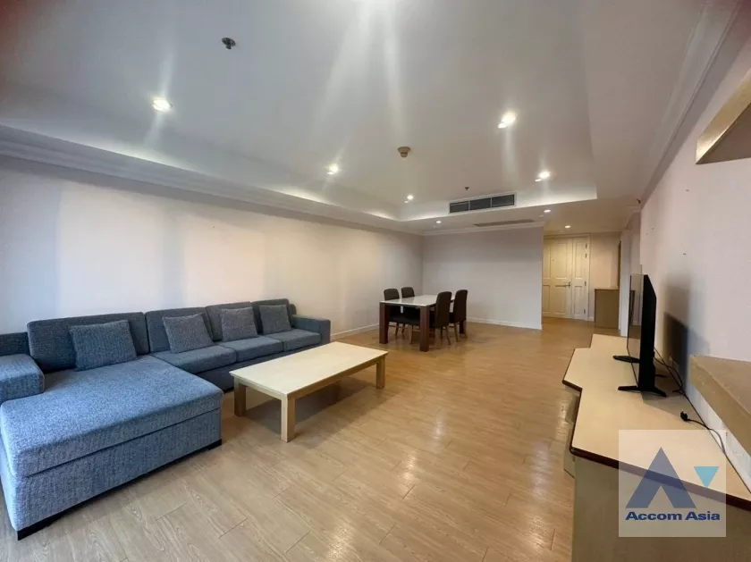  3 Bedrooms  Condominium For Rent in Sukhumvit, Bangkok  near BTS Phrom Phong (AA38921)