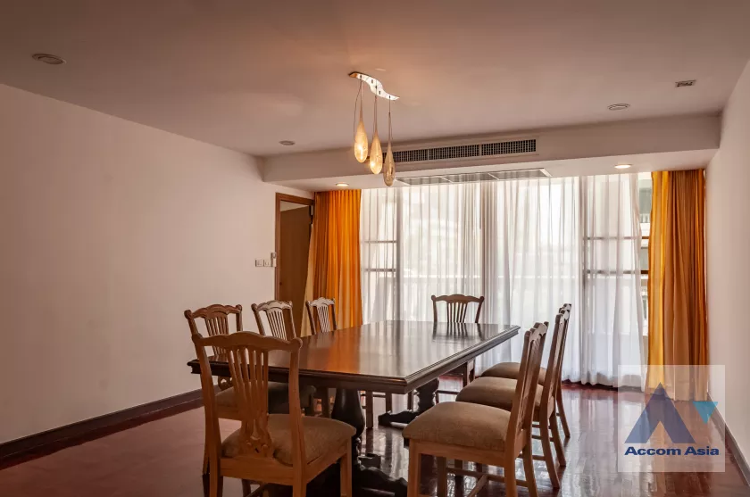 Pet friendly |  4 Bedrooms  Apartment For Rent in Sukhumvit, Bangkok  near BTS Phrom Phong (AA38925)